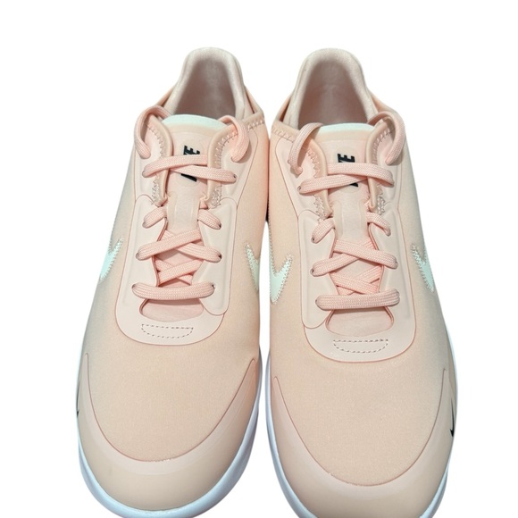 Nike NWT women’s sneakers - Picture 6 of 7